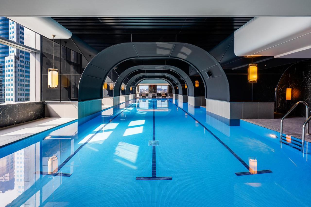 InterContinental Kaohsiung, an IHG Hotel Bagian luar foto The pool at the Mandarin Oriental, Munich